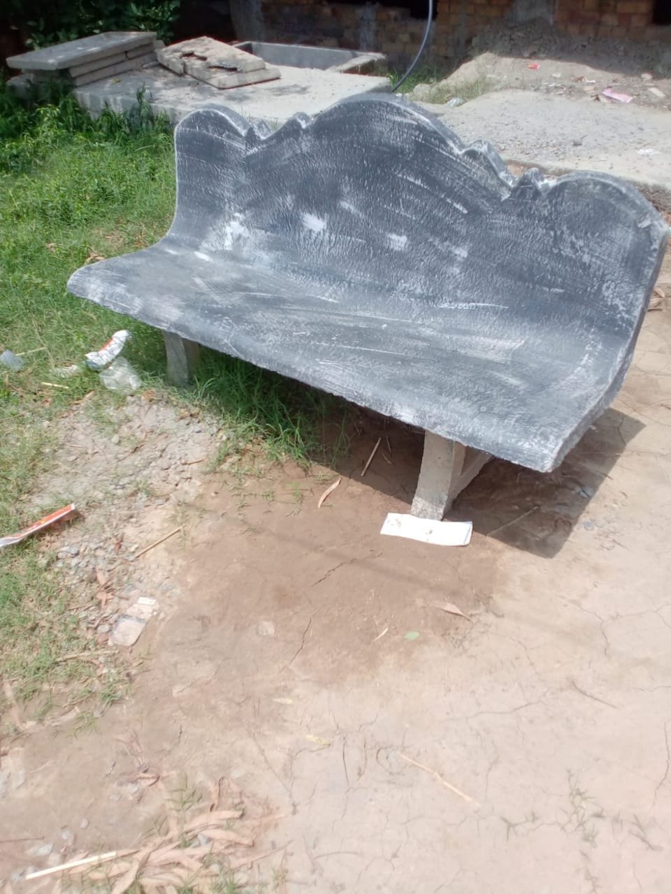 Royal Concrete Garden Bench - Image 3